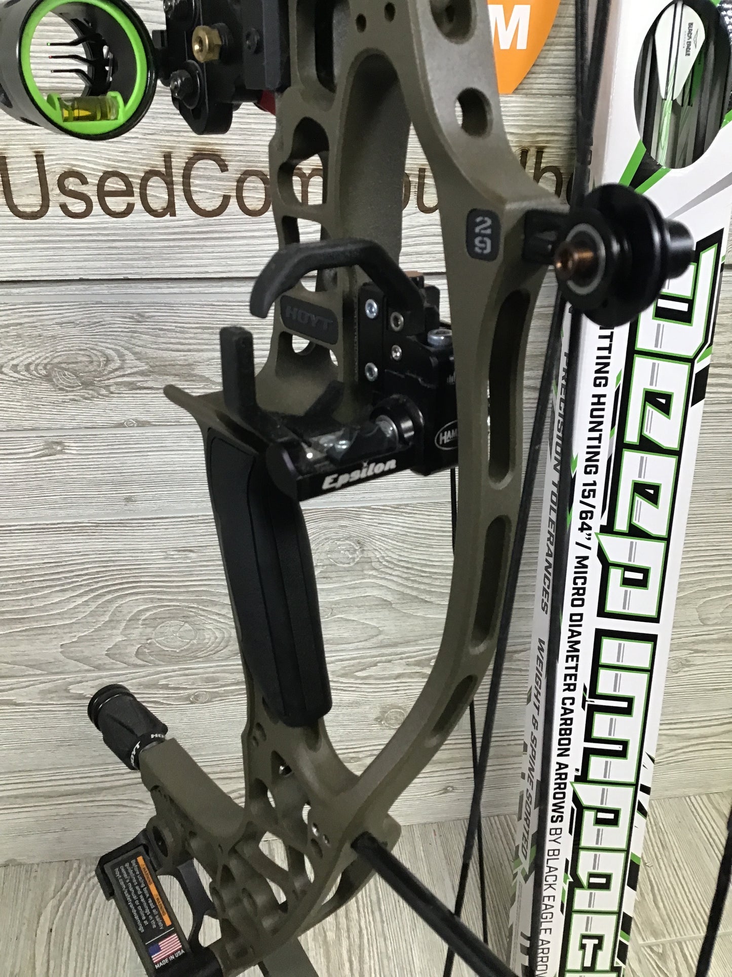 Used Hoyt Alpha AX-2 29 Wilderness RH 50-60 RTH Package!!