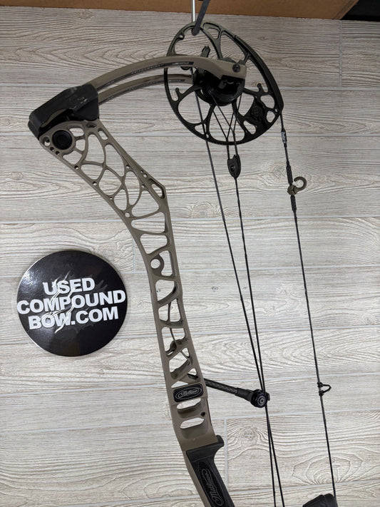 Used Mathews V3X 33 Right Handed Granite 30" 70lb