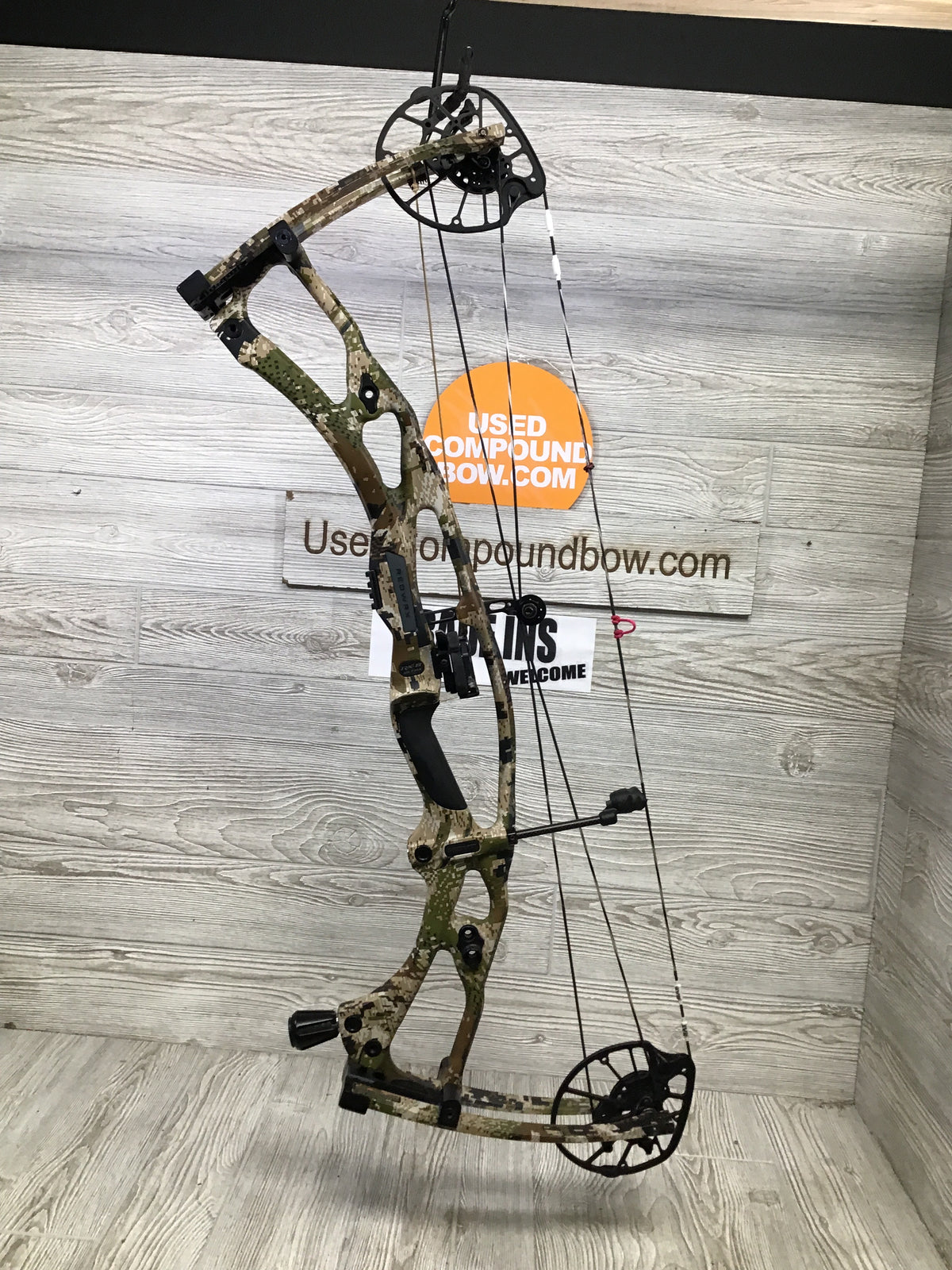 Hoyt RX-8 Ultra Subalpine RH 60-70lbs