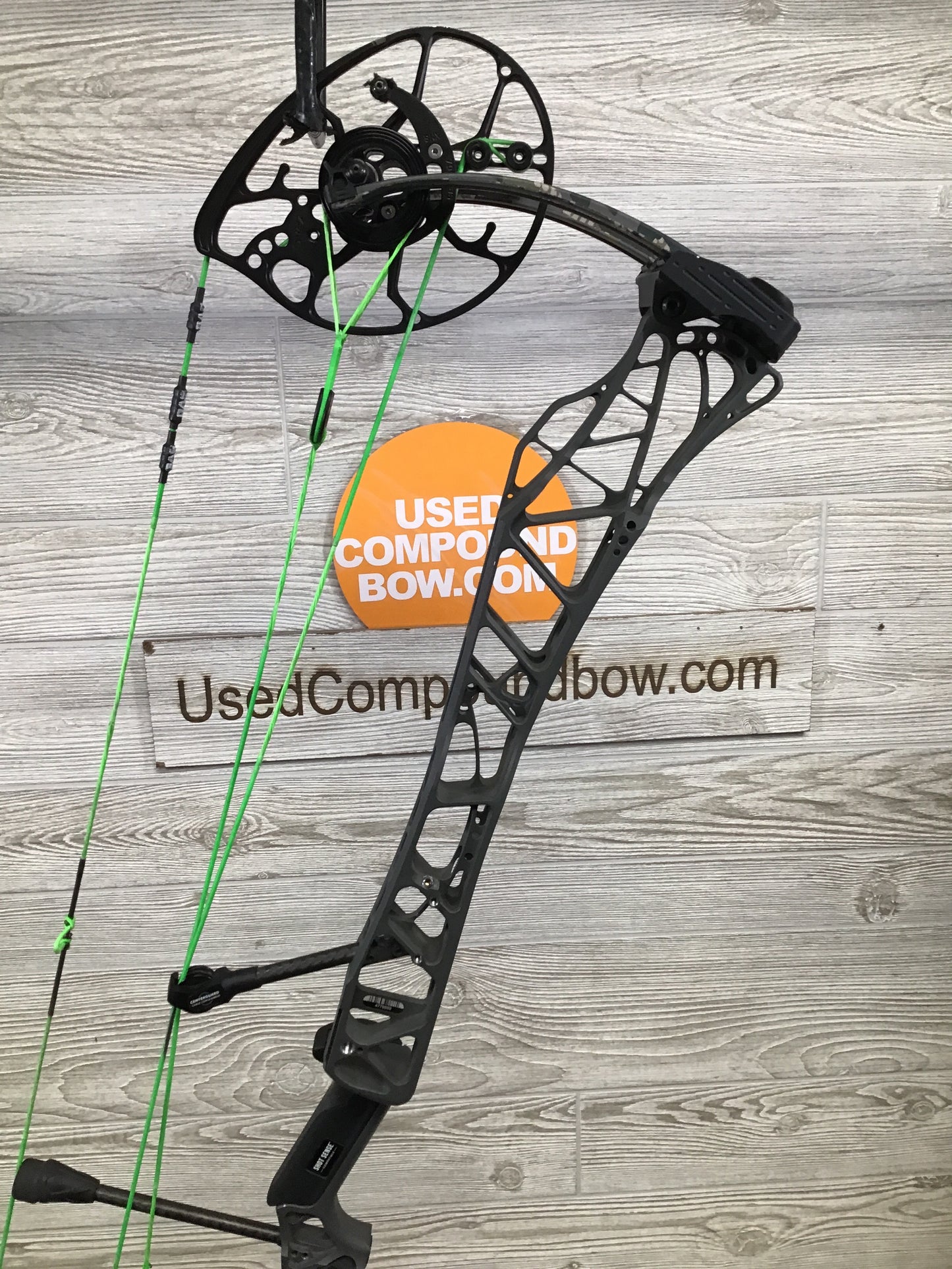 Used Mathews Lift X 33 RH Shale/ Kuiu Limbs 29/70