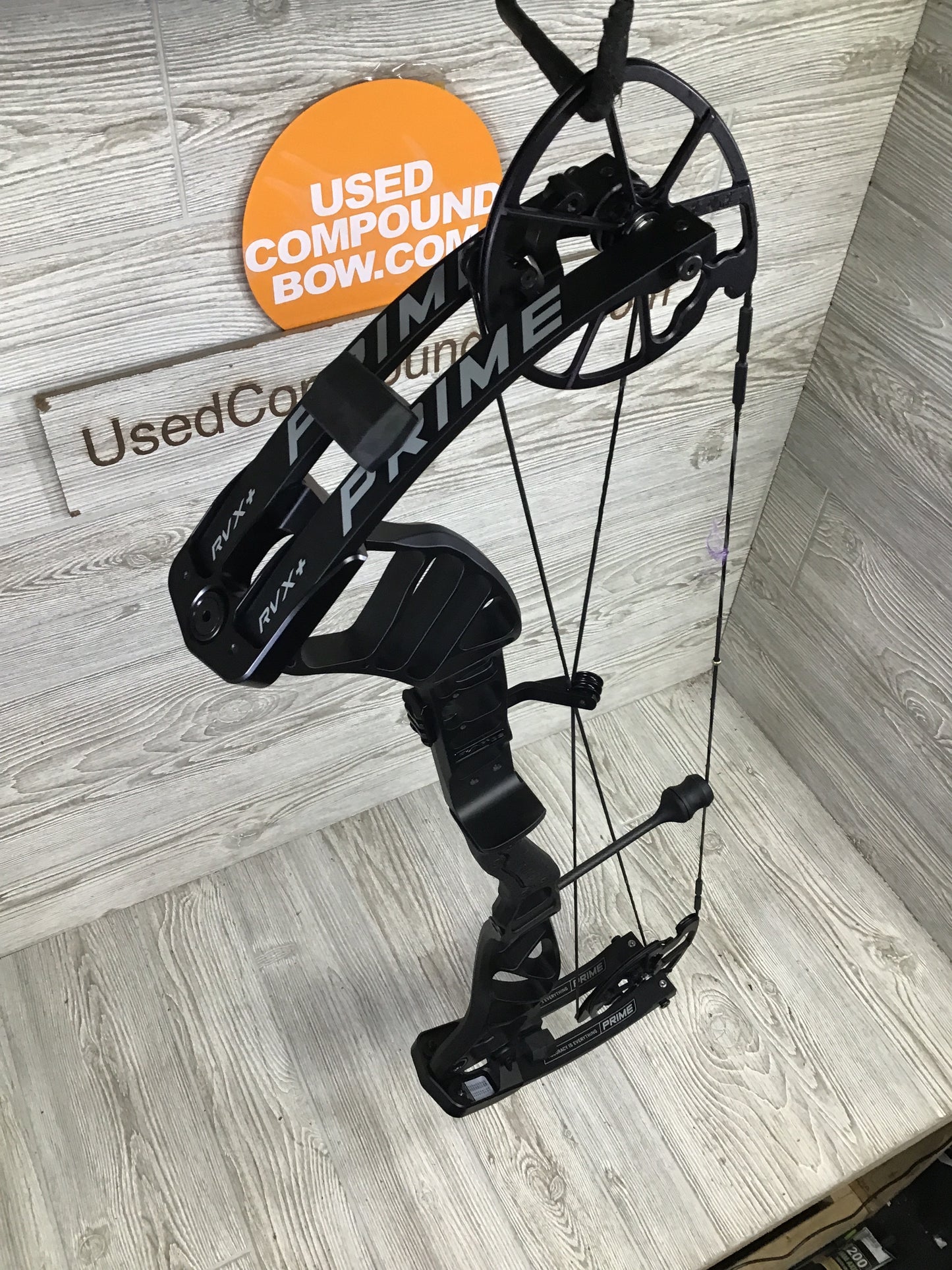 Brand New Prime RVX+ 32 60-70# 28" draw Black Right Handed