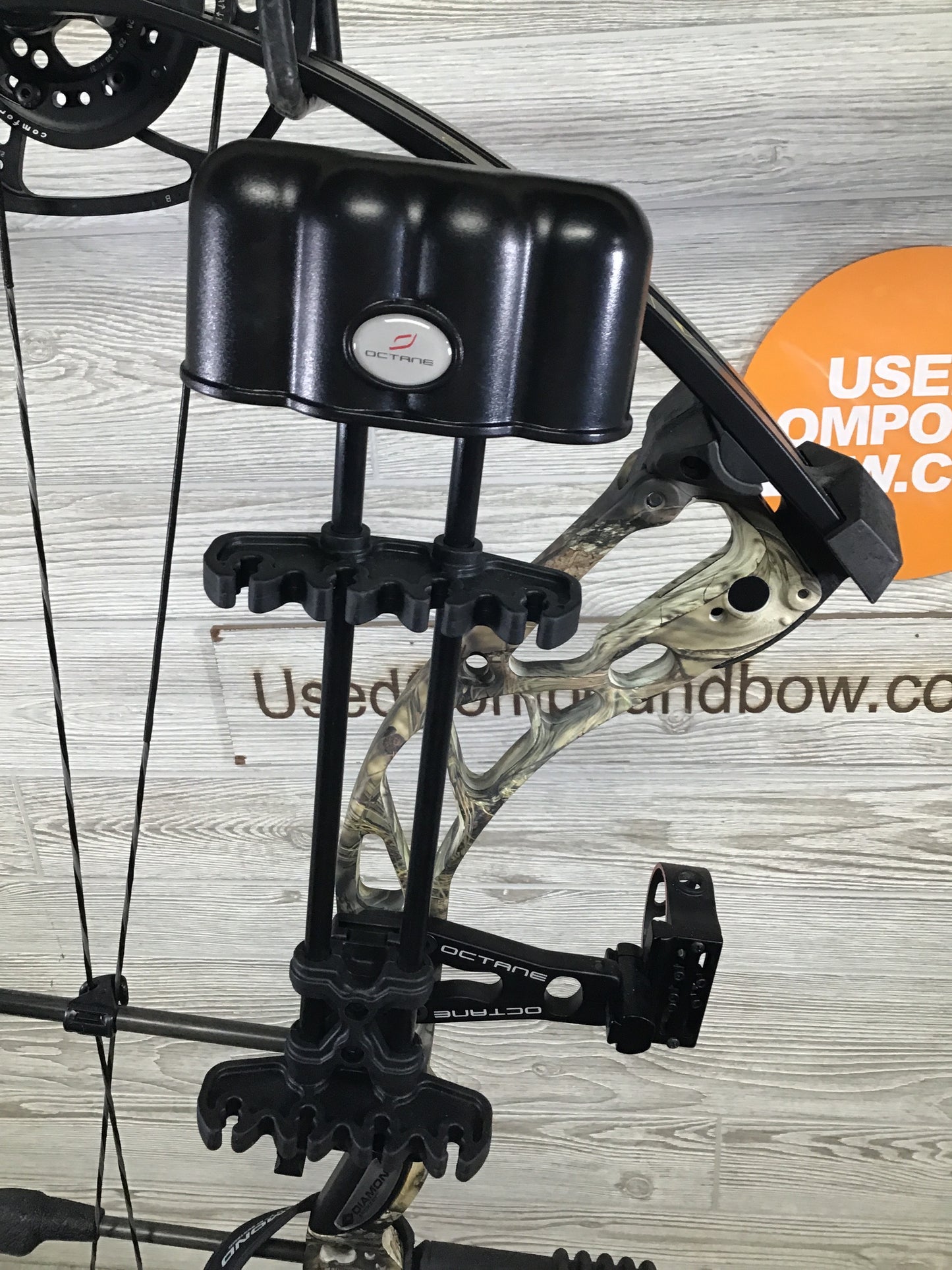 Diamond Alter RH Camo Bow Package