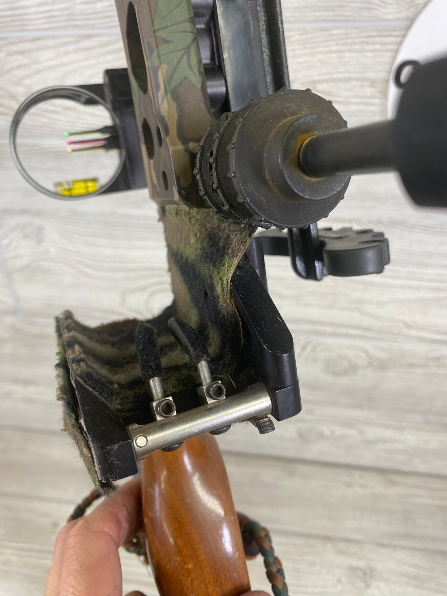 Used Mathews MQ1 30" 70lb Right Handed Bow