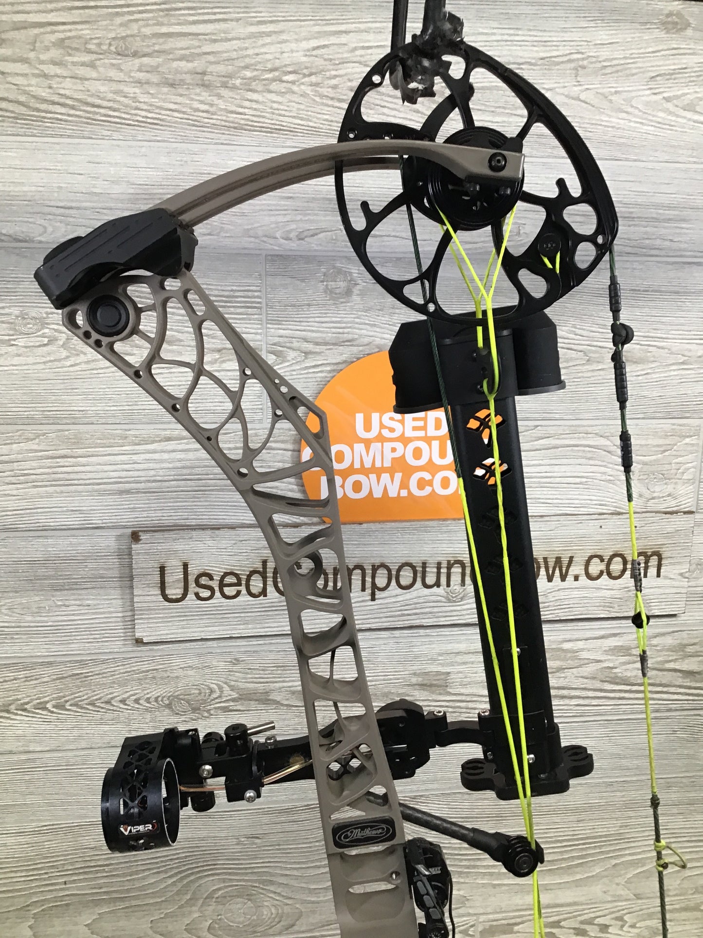 Mathews Used V3X 33 Right Handed Granite 28.5" 65lb RTH PKG