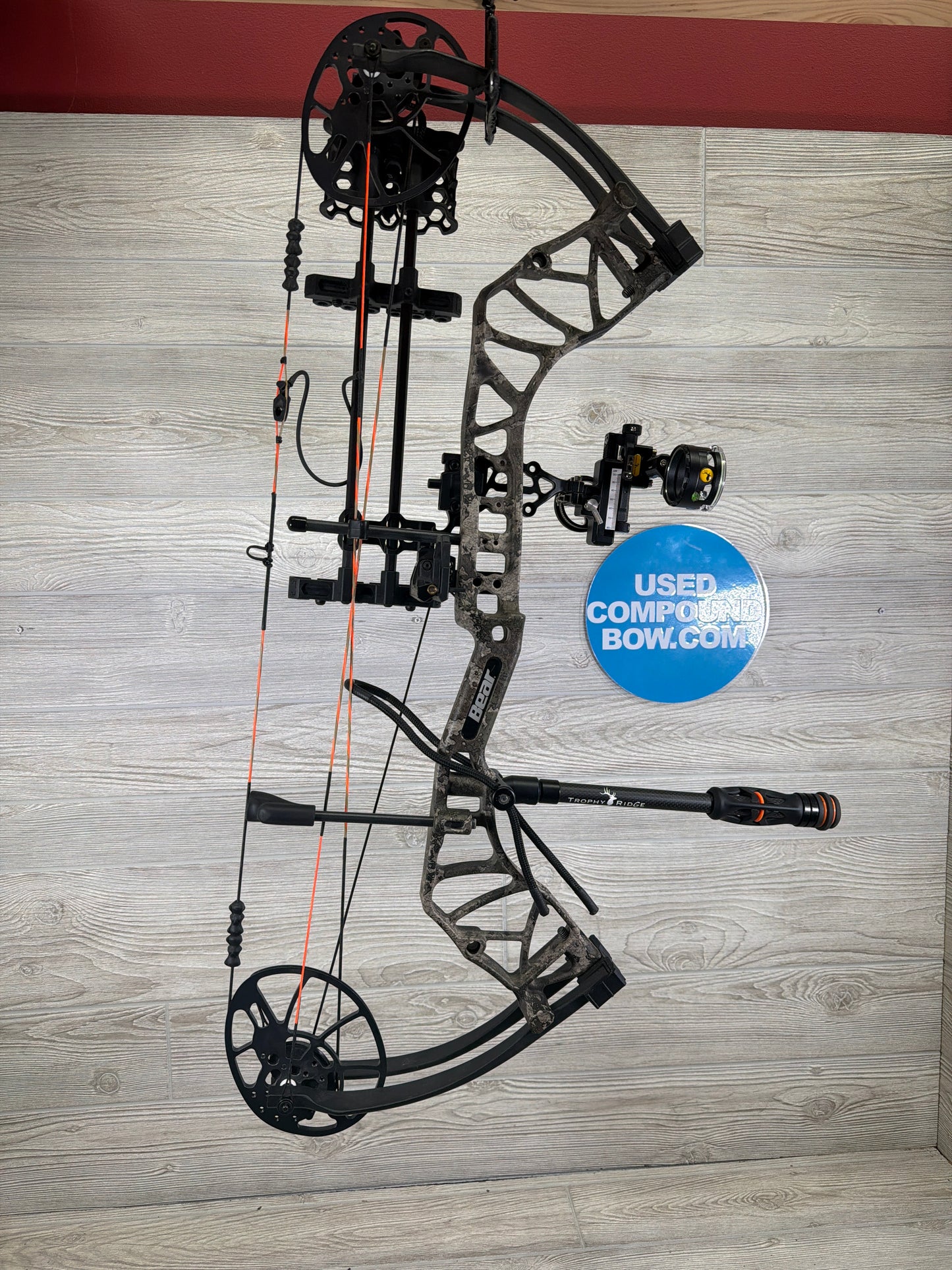 Used Bear Legit Left Hand 28" 70lb Veil Bow Pkg