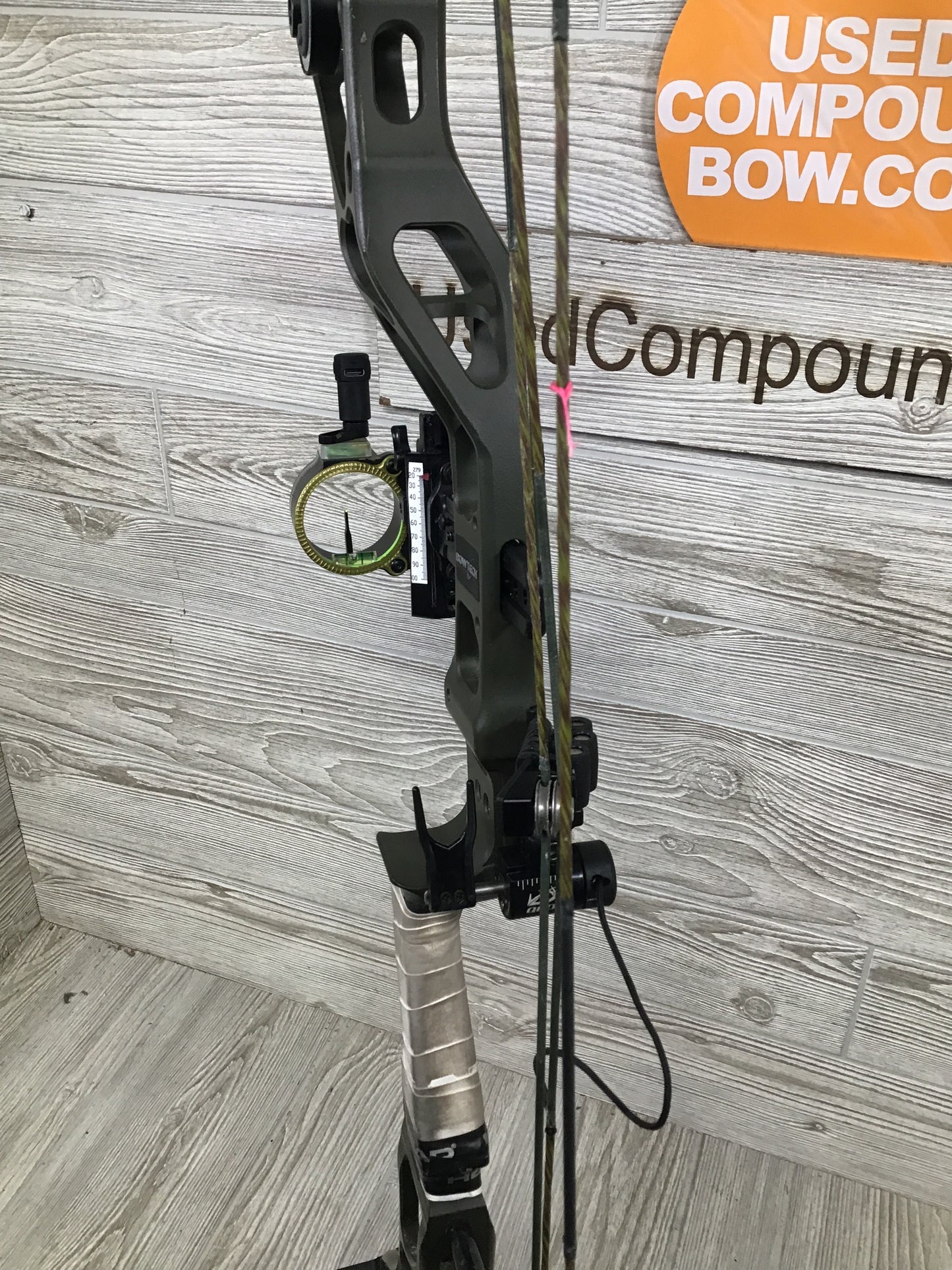 Used Bowtech Core SR 60-70lbs 29" Right Hand OD Green Package