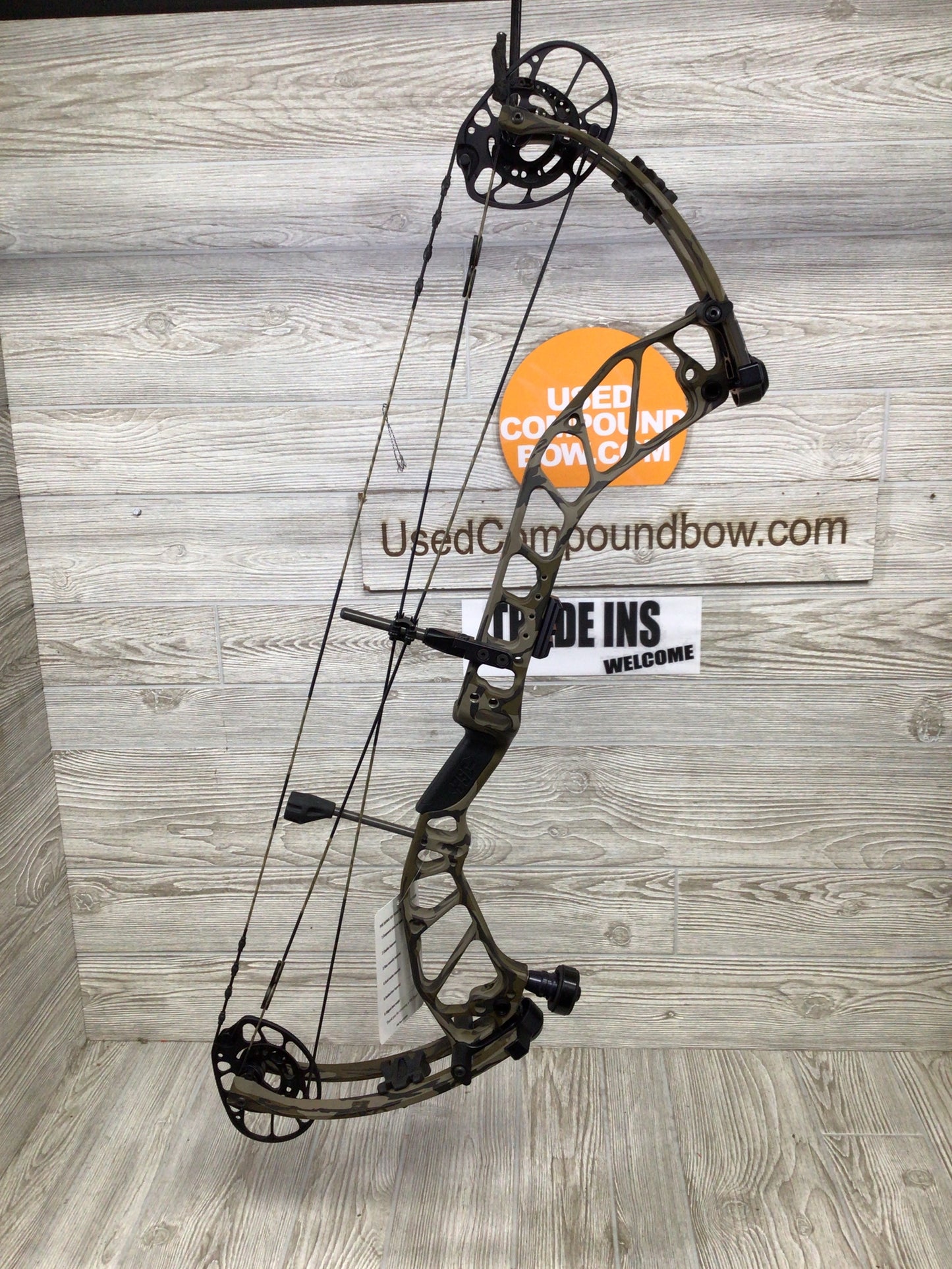 PSE OMEN S2 CAM 60-70# 24.5-28.5 Mossy Oak Bottomlands
