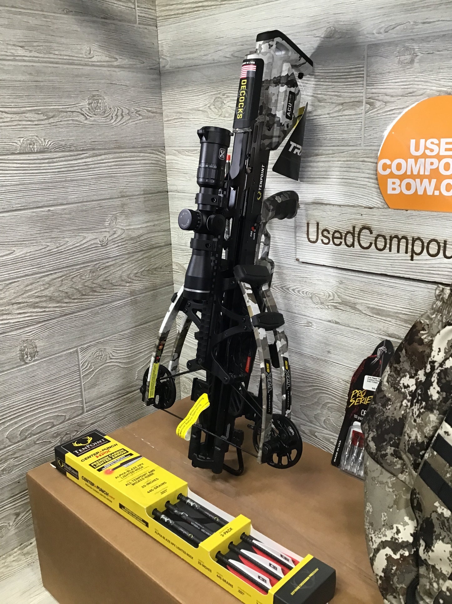 Brand New Tenpoint TRX 515 Package Vektra Camo Package