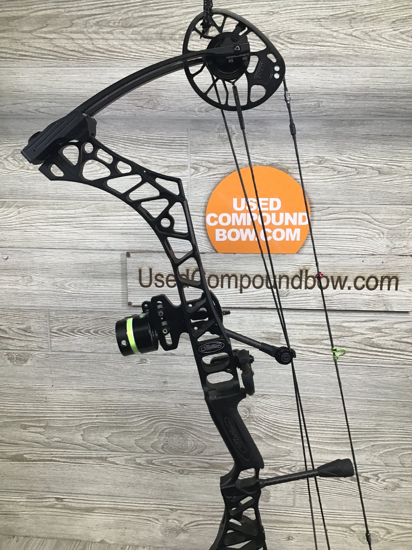 Mathews Prima Black RH bow Package 50#