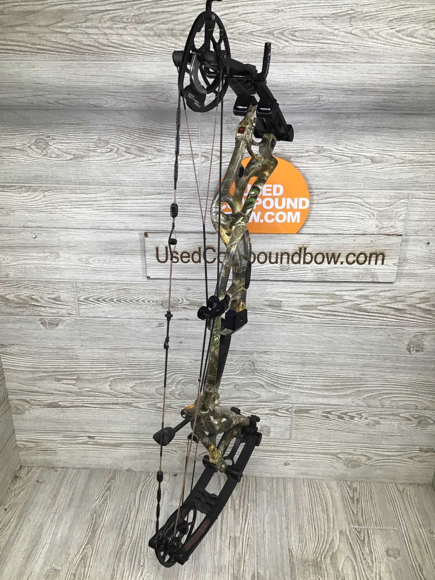Used RH Hoyt RX-4 Turbo 60-70# Realtree - 28-30