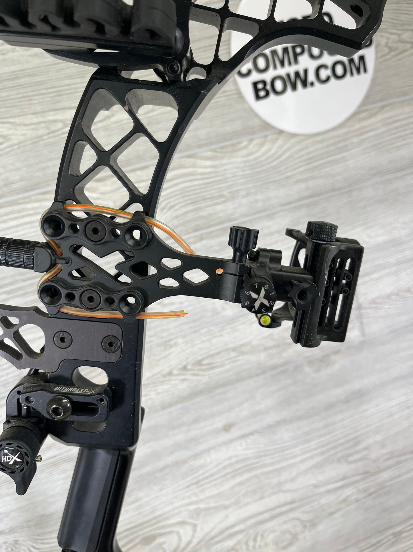 Used Mathews Z7 Xtreme TACTICAL 25.5" 70lb RH Bow Pkg