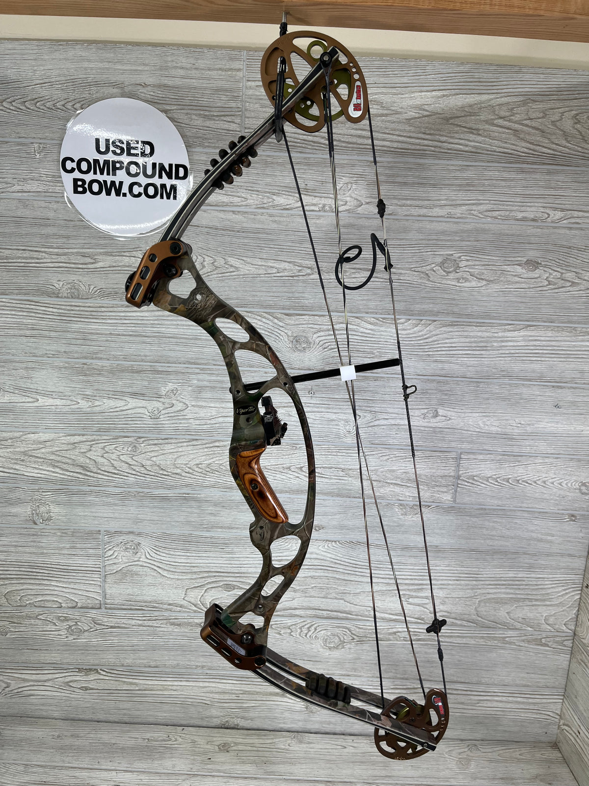 Used RH Hoyt ViperTec XT 1000 60-70# Realtree