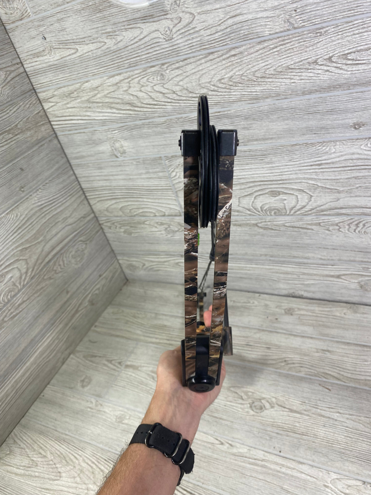 Used Genesis Mini Right Handed camo bow