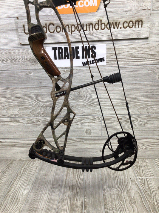 Used Hoyt Defiant 30 Right Handed 60-70# 28-30"