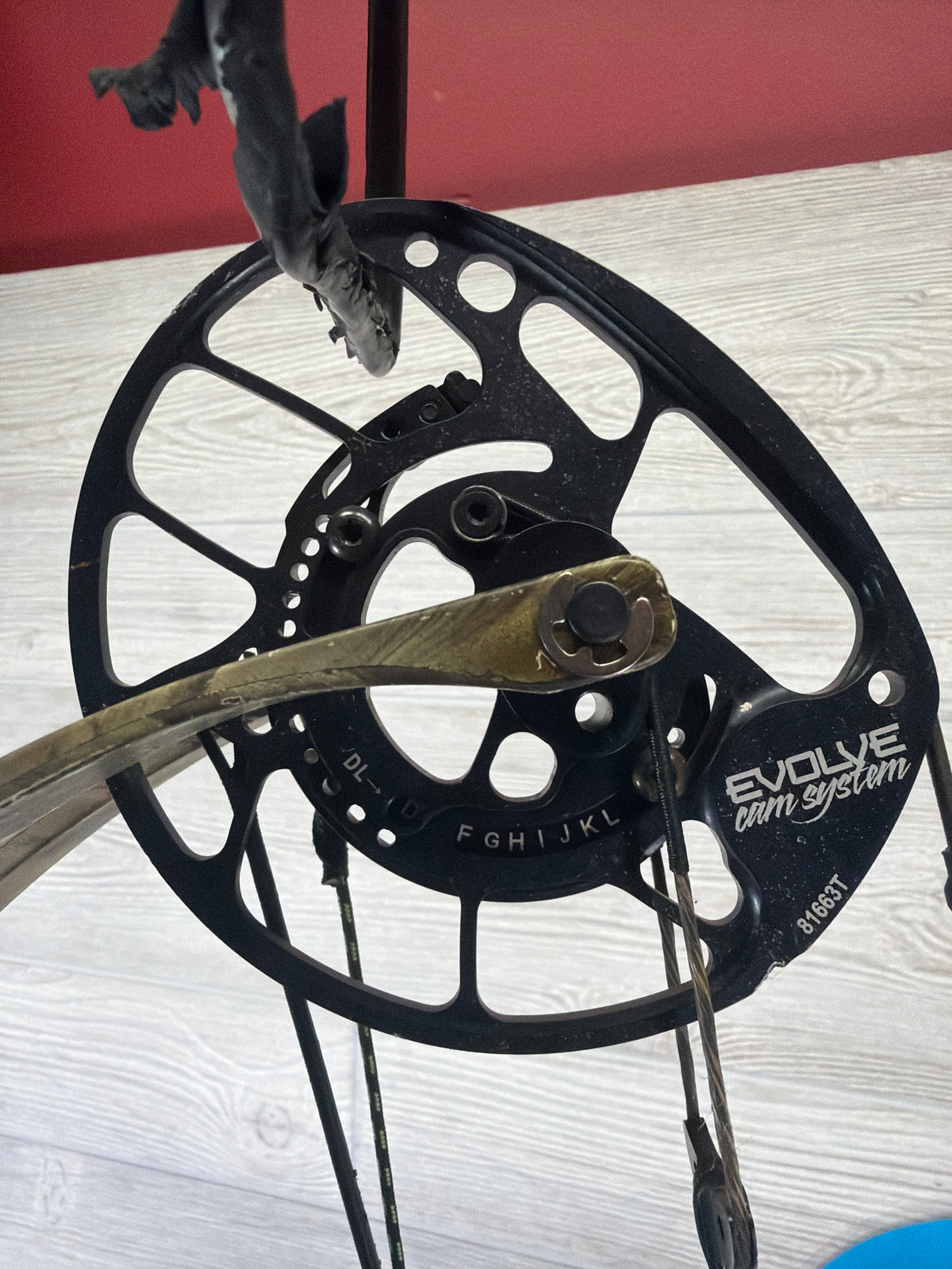 Used PSE Stealth Carbon Air 35 30.5" 70lb Right Hand Camo Bow Pkg