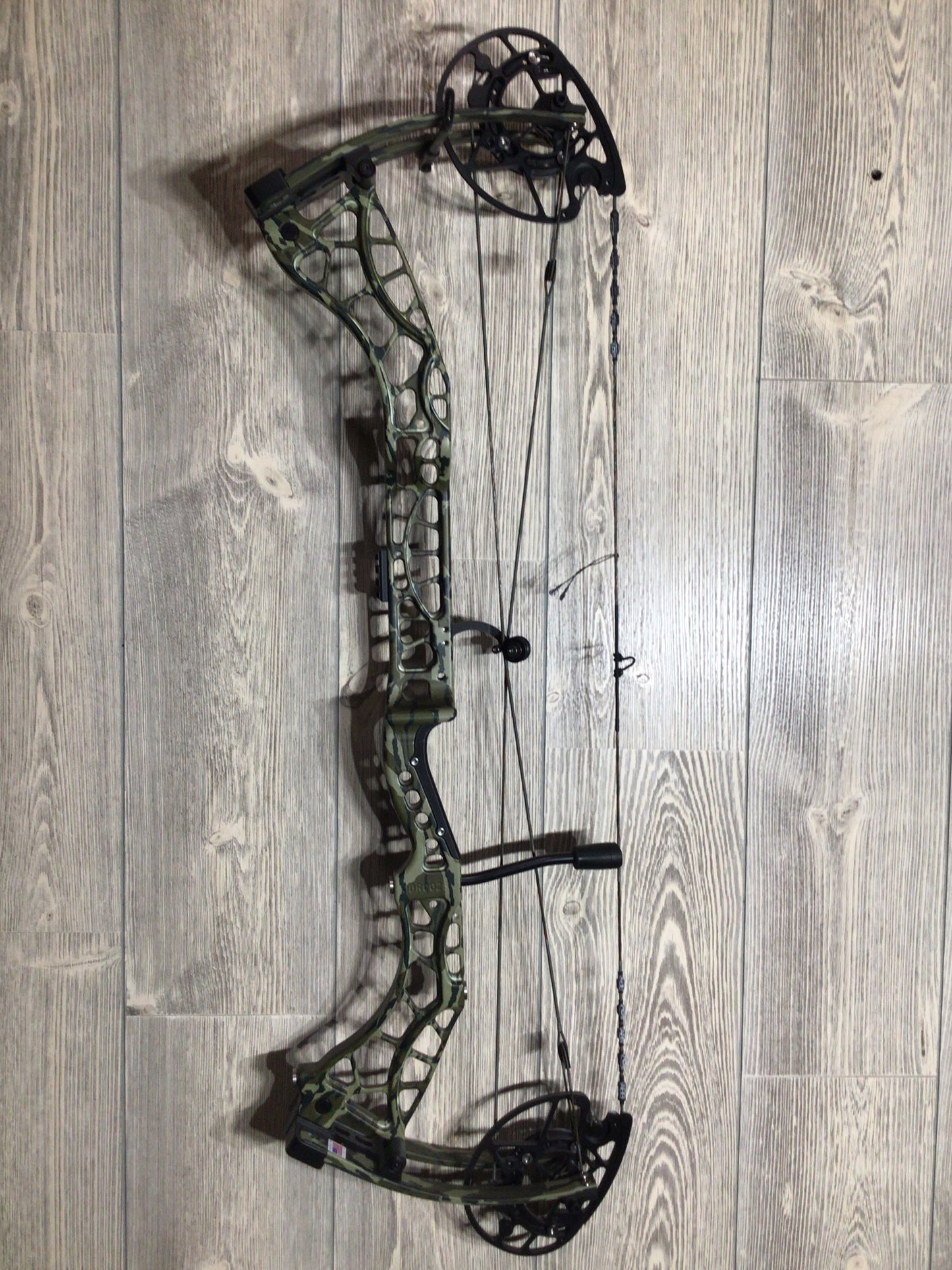 Used Obsession Pinnacle NT RH 70# Bottomland Bow