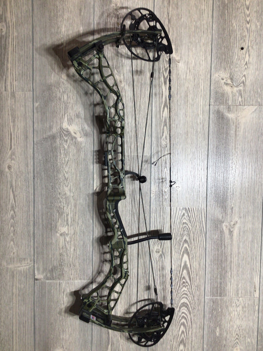 Used Obsession Pinnacle NT RH 70# Bottomland Bow