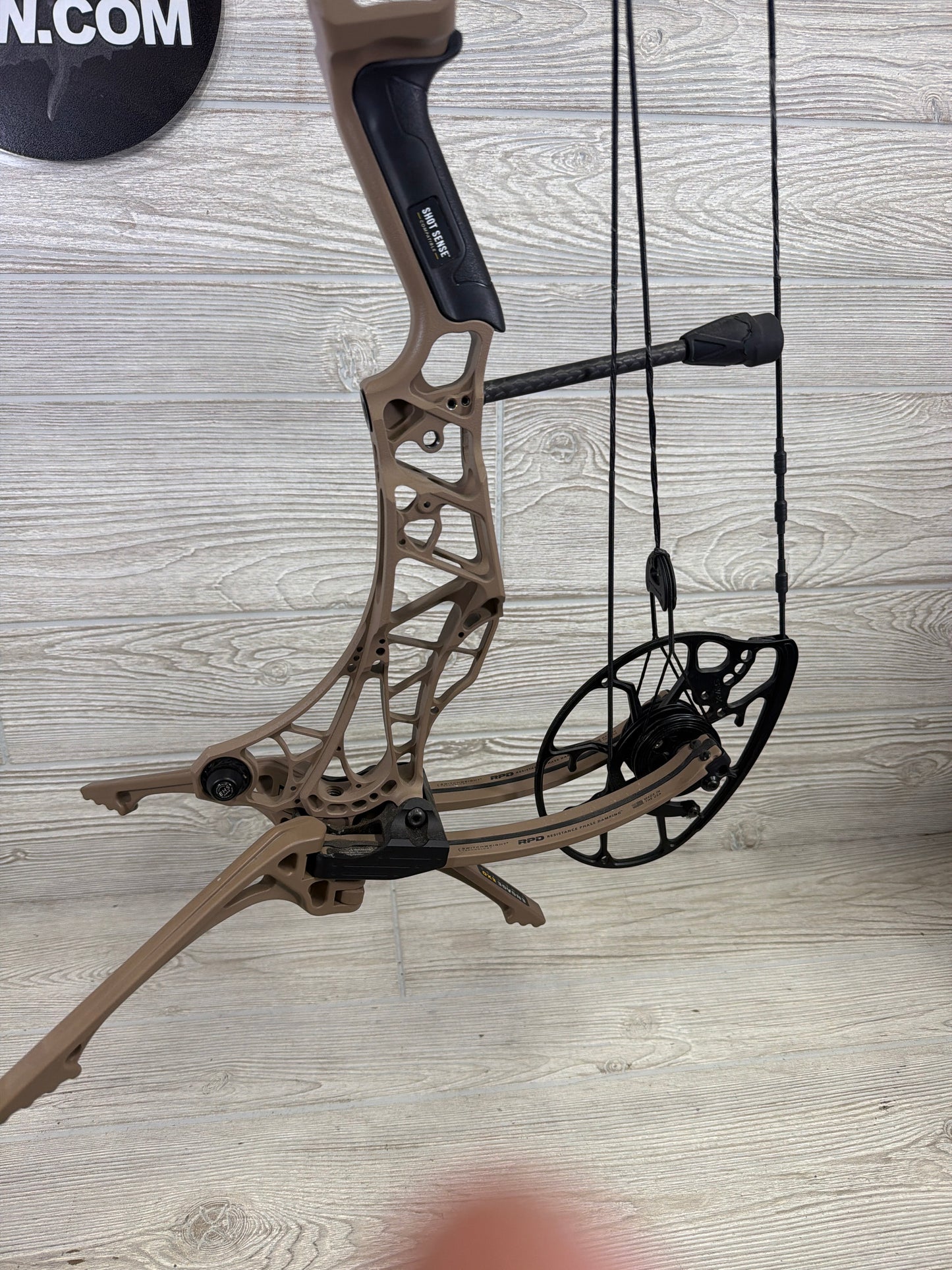 Mathews Lift 29.5 Left Handed Earth, Limb Legs exo Earth, And Mathews Axcel 5 pin sight