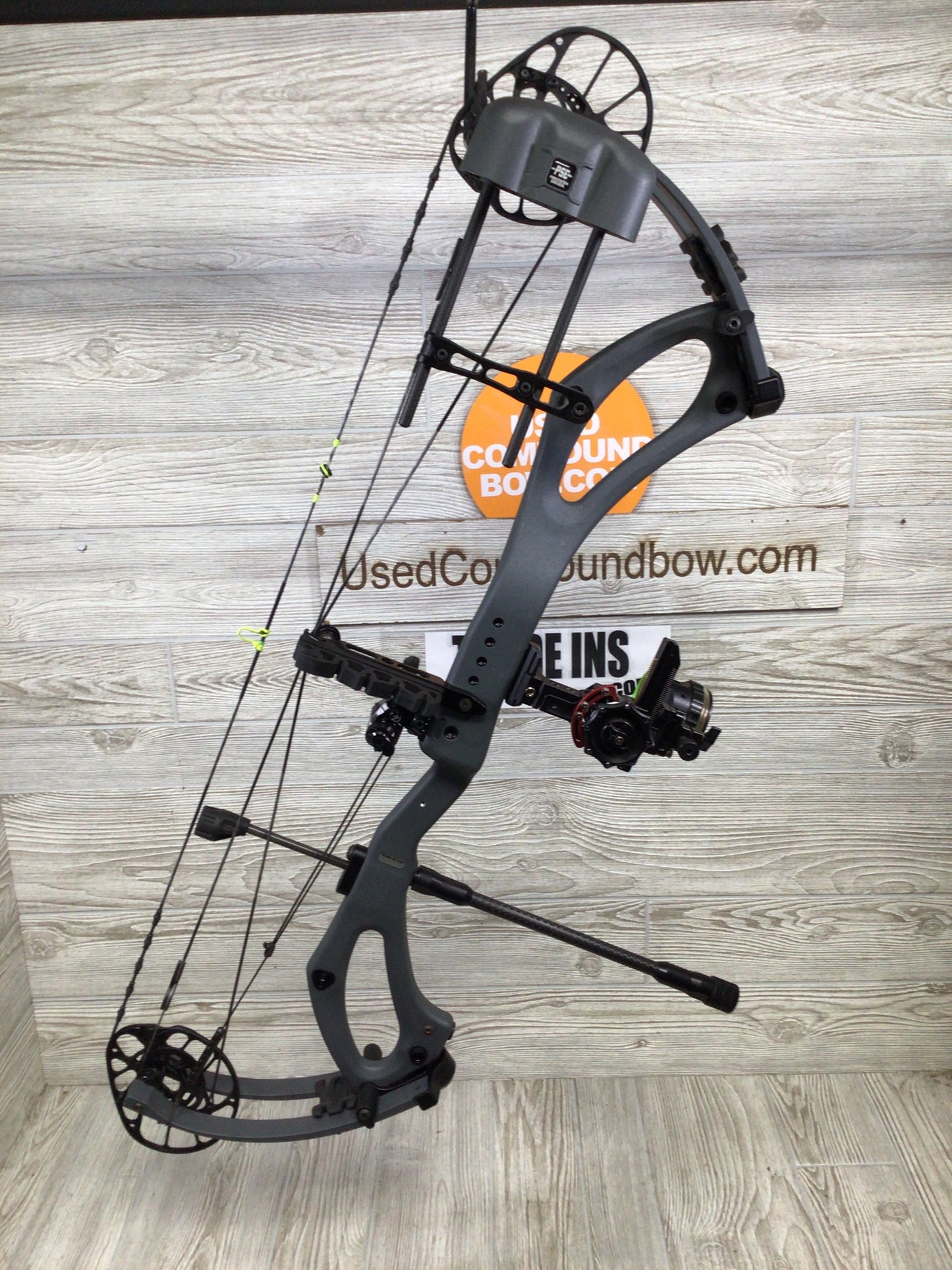Used PSE Mach 33 DS - FDS Cam 25.5-31" 70-80lbs RH Charcoal LOADED PACKAGE