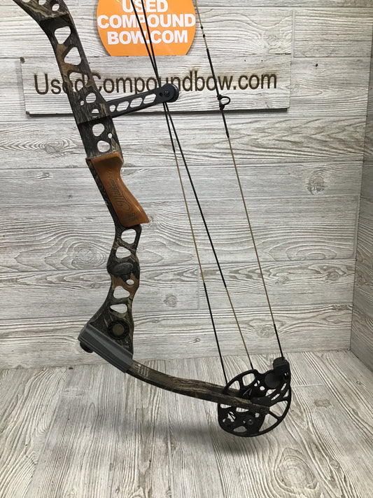 Used Mathews LX 26.5" 60lb Right Handed Bow
