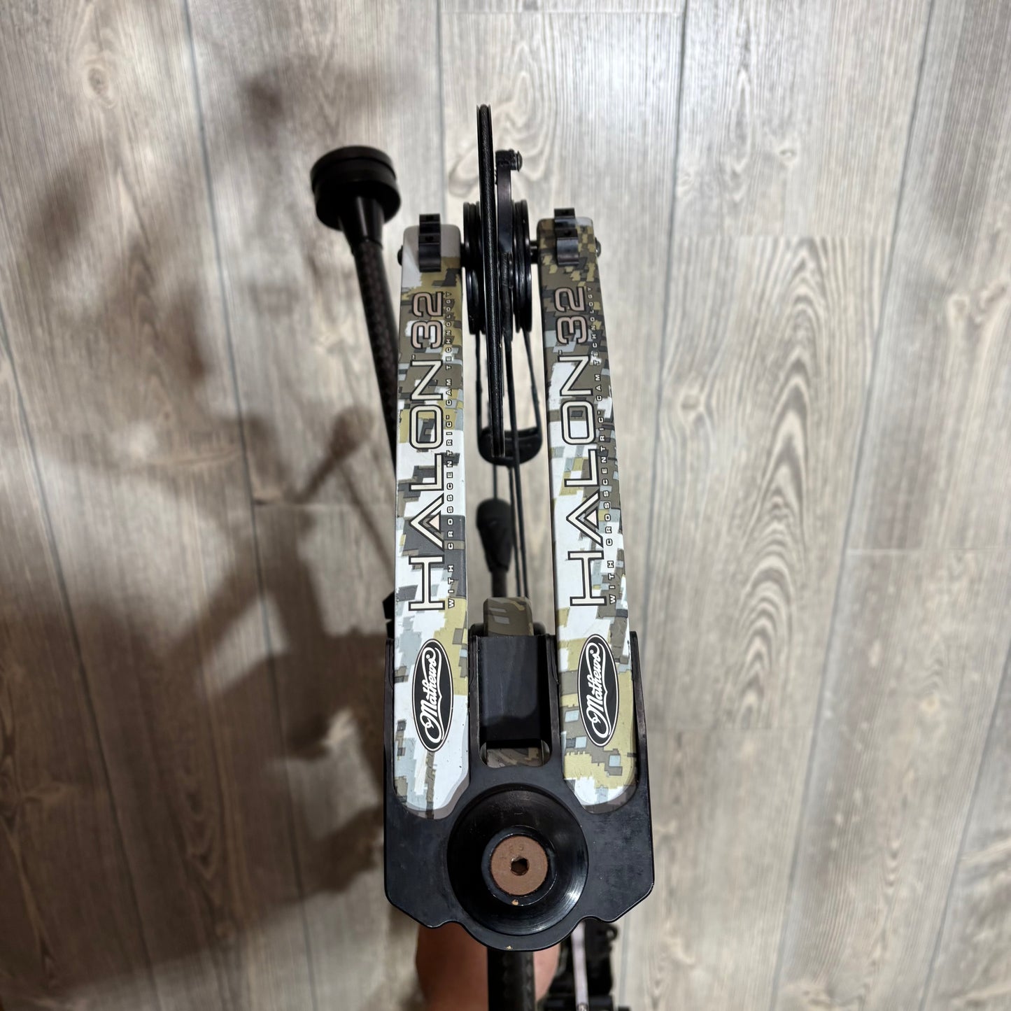 Used Mathews Halon 32 6 Sitka EVII Package 28.5" 70 lb RH