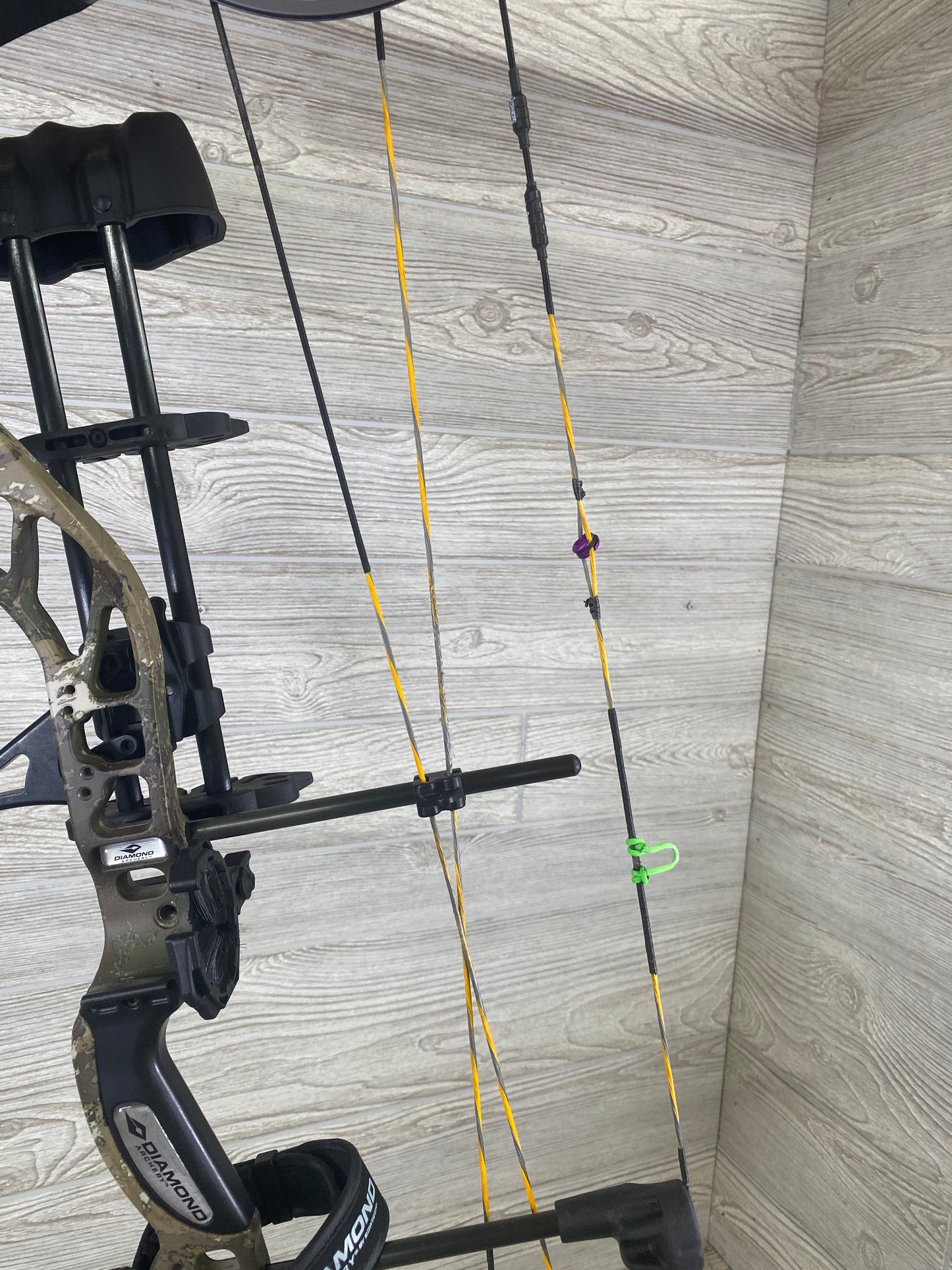 Diamond Edge 320 RH Bow Package