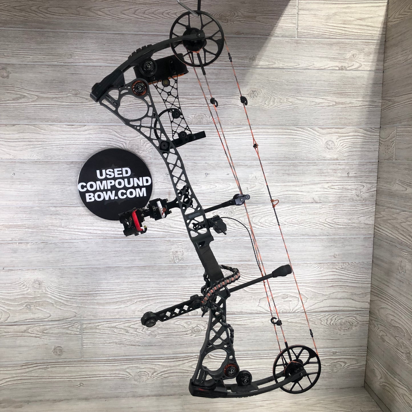 Mathews No Cam HTR  Right Hand 60- 70lbs Stone PKG 28"