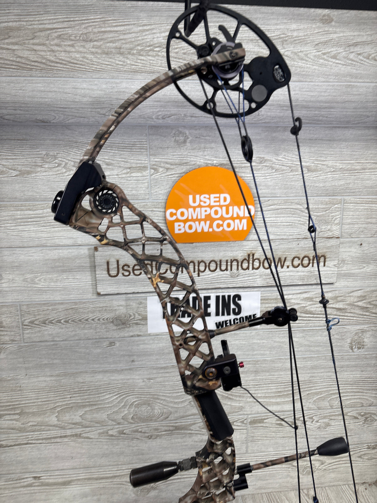 Used Mathews Chill 28/60 lost camo Left Handed
