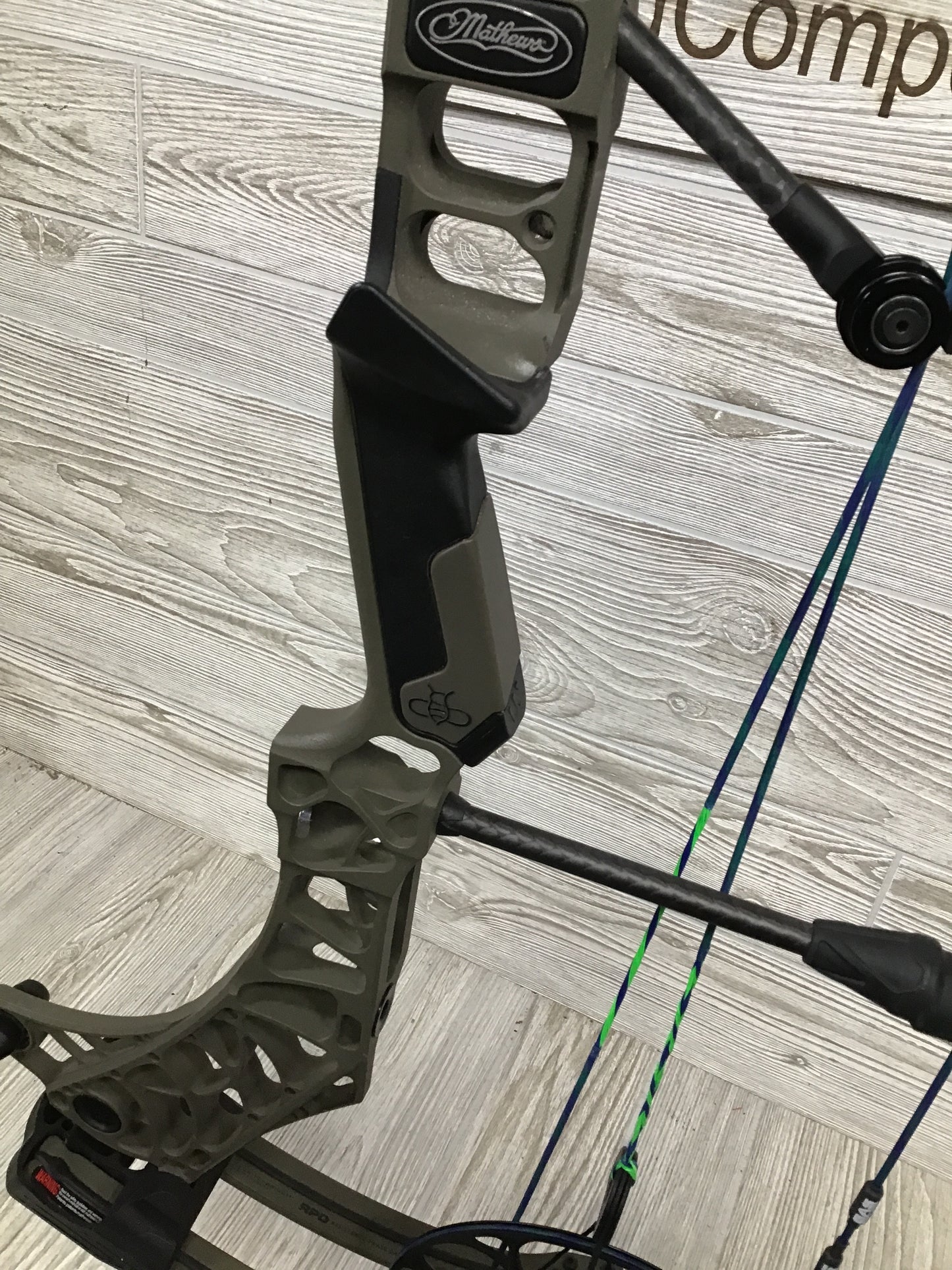 Used Mathews Phase 4 33 Green Ambush