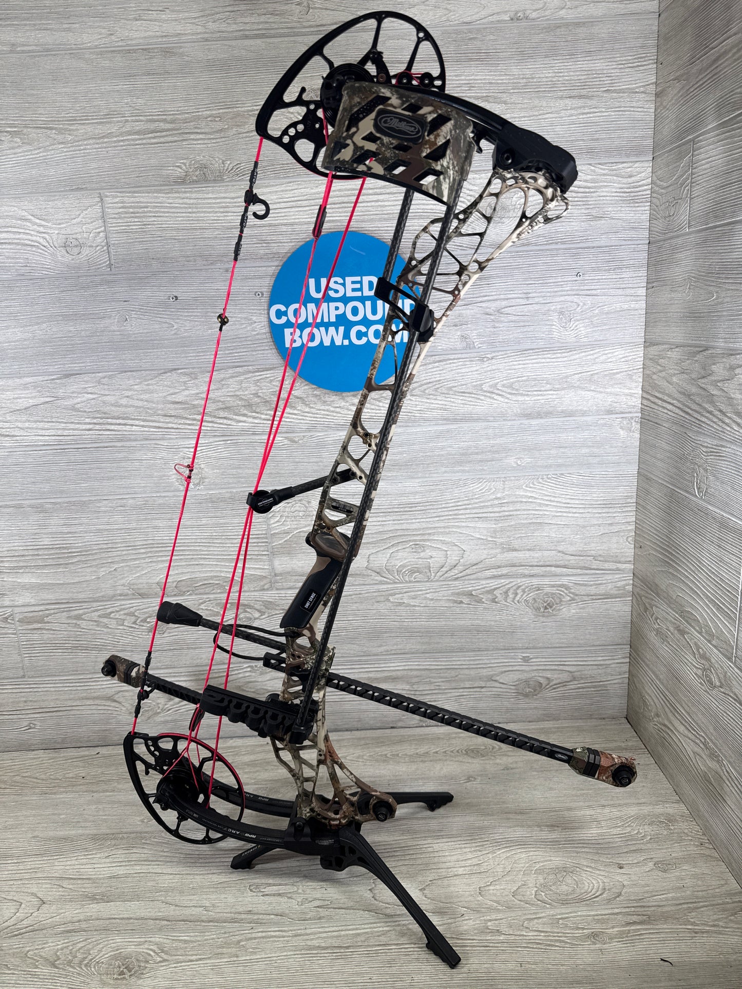 Used Mathews Lift X 29.5 Right Handed First Lite riser black limbs package