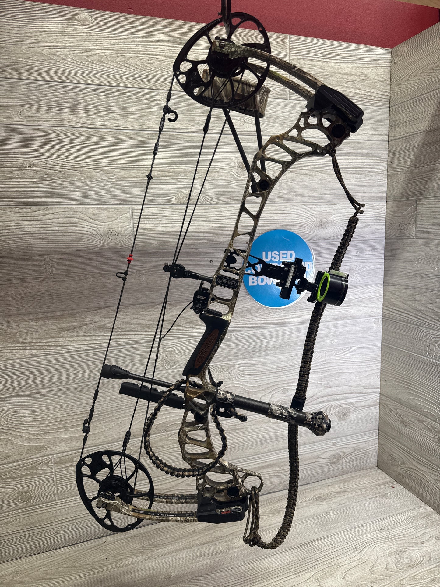 Used Mathews Vertix 30.5" 70lb Left Hand Realtree Edge LOADED Bow Pkg