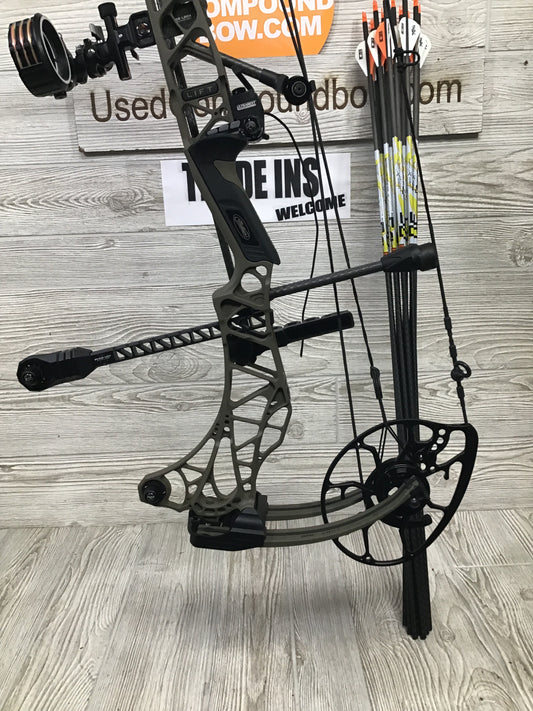 Used Mathews Lift X 29.5 Right Hand Ambush Green 26.5"/70# LOADED Package