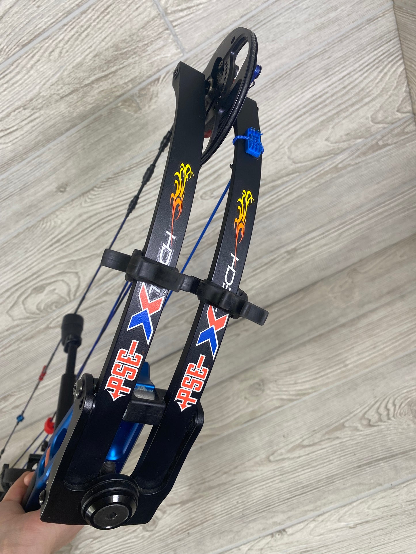 PSE Phenom SD Target Bow Package 60 lb max RH