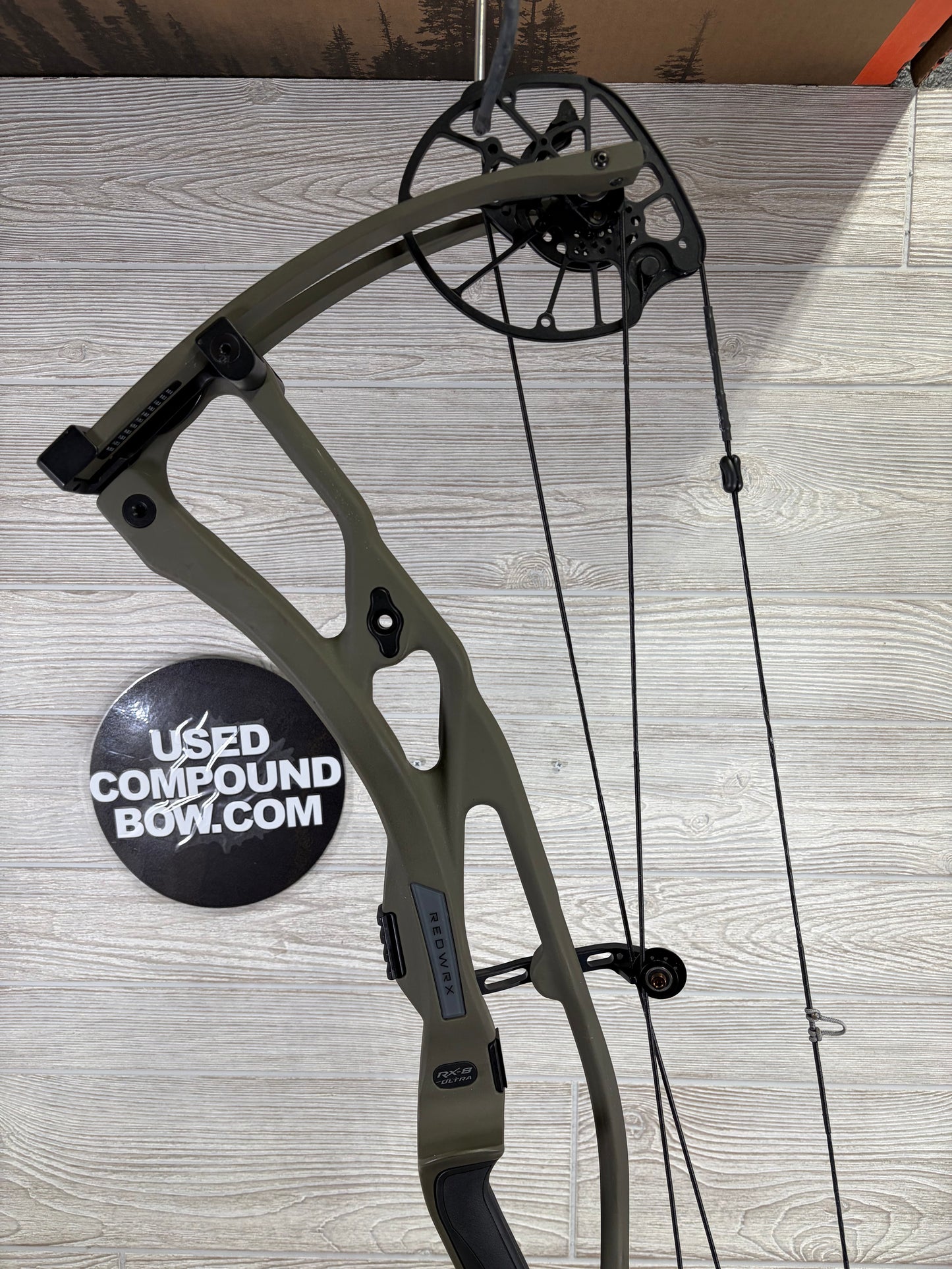 Hoyt RX-8 Ultra Right Hand Wilderness Green 60-70lbs 27-32"