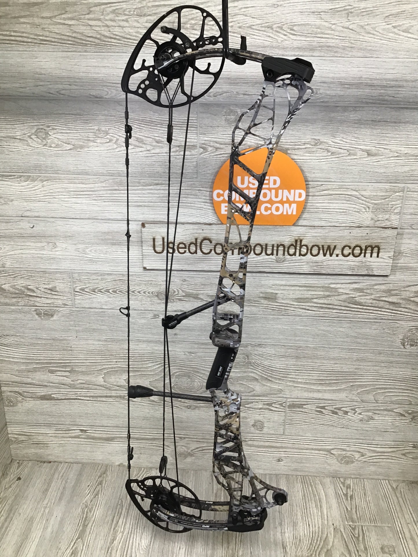 Used Mathews Lift 33 Elevated 2 Right Hand 28.5-60-85