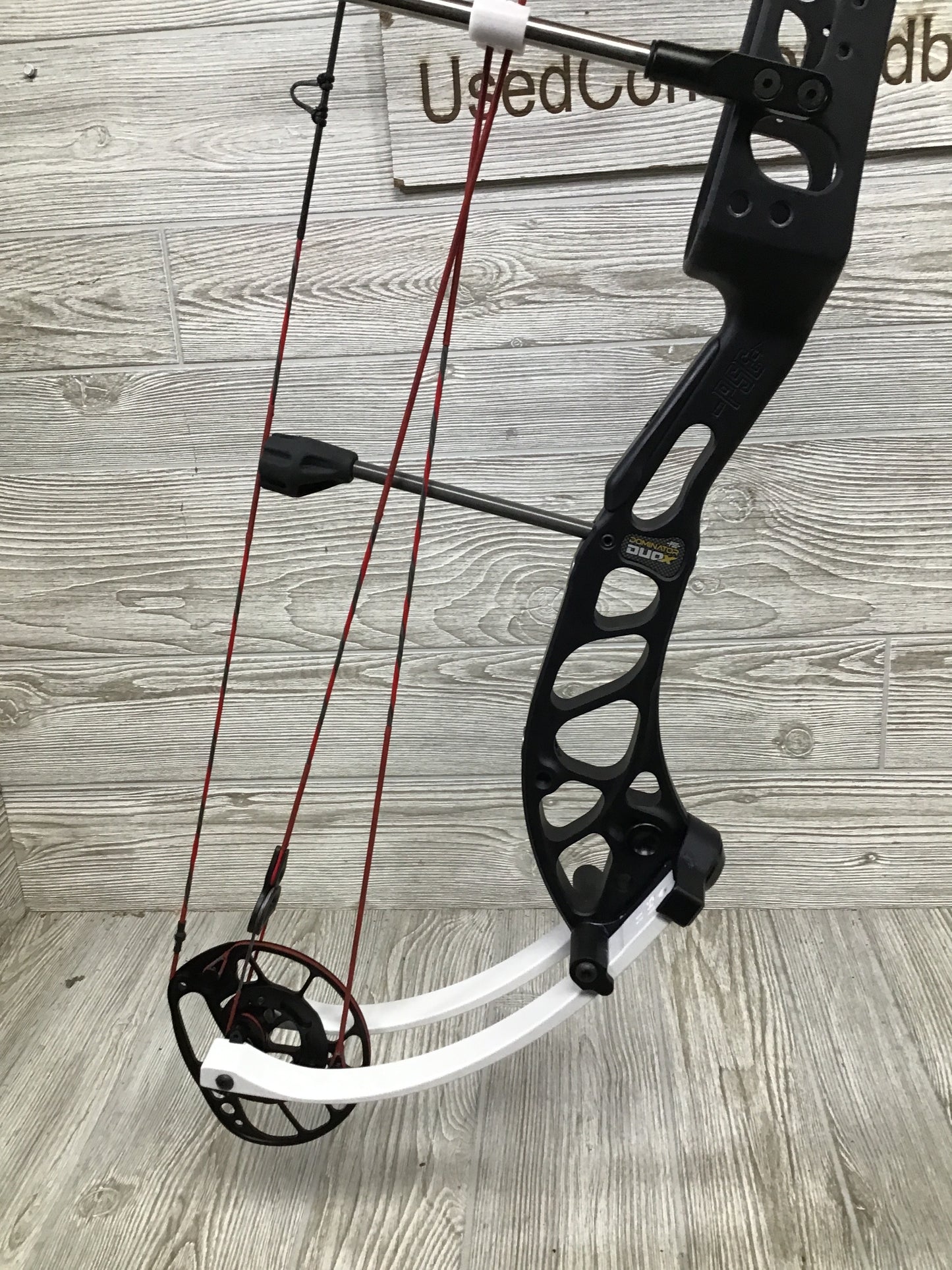 Used PSE Dominator DUO 35 50-60# Black W/White Limbs