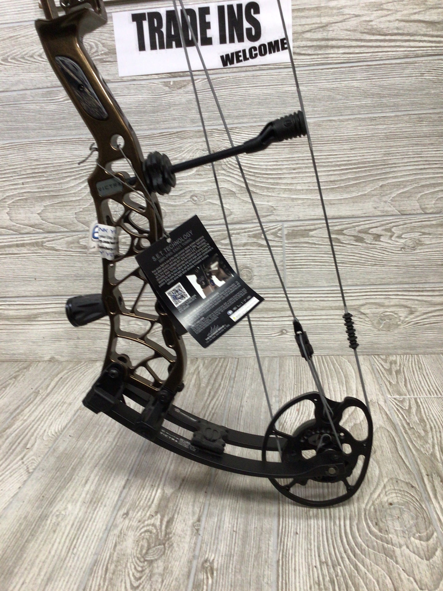 Elite Victra Right Handed 50-60# 25.5-31" Liquid Bronze