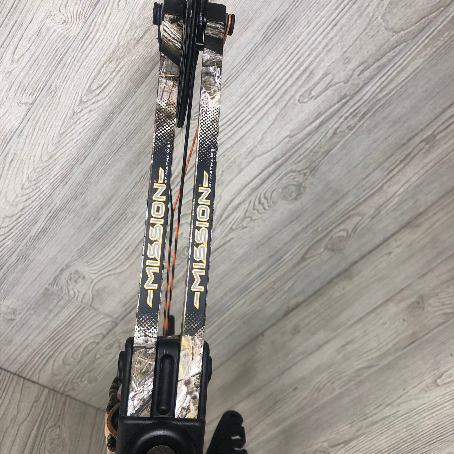 Mission Craze Right Handed Bow PKG - camo