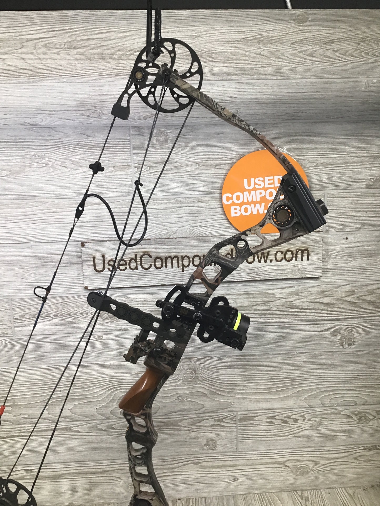 Mathews Switchback XT Right Handed 28" 50-60# Package Great condition