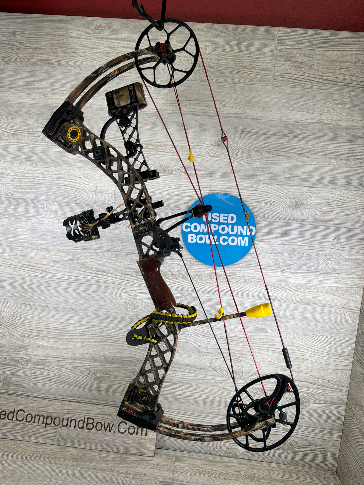 Used Mathews Creed XS 28" 70lb Camo Bow Pkg