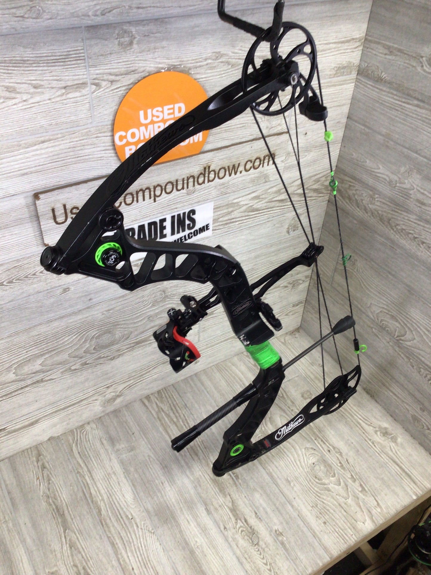 Mathews Z3 Right Handed Bow Package Black 27.5" 50-60lbs