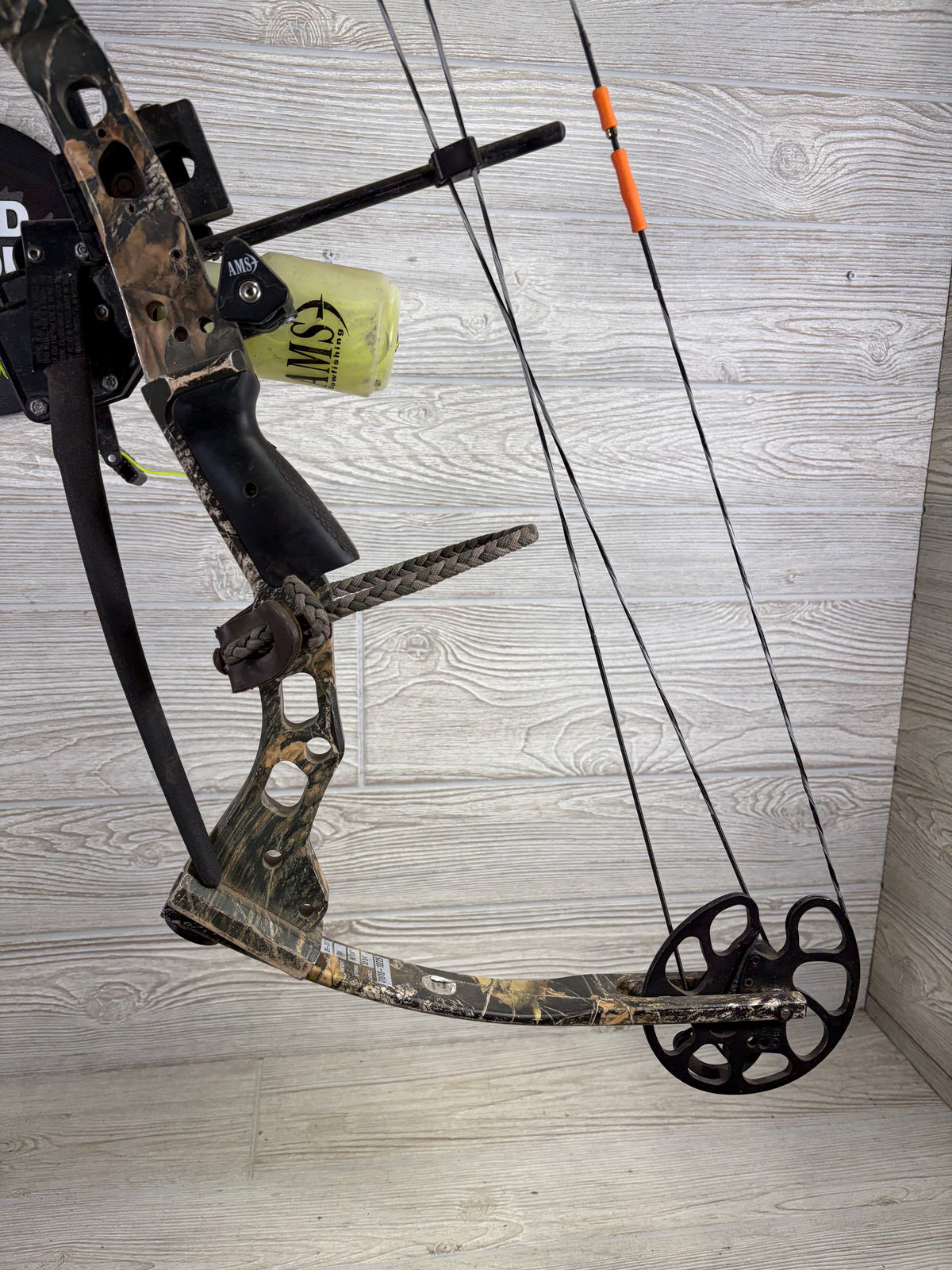 Used Parker Trailblazer XP Right Handed 29" 60-70lb carp setup