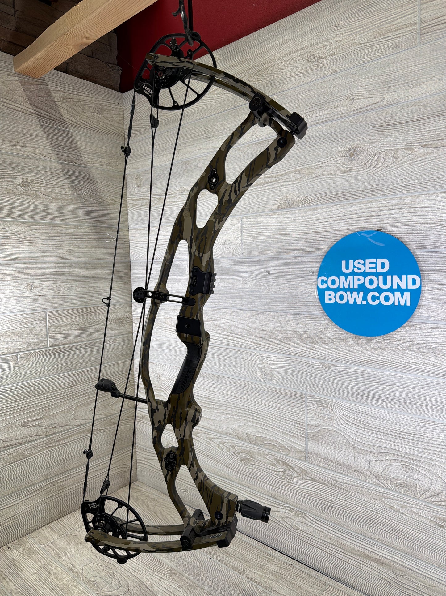 Hoyt RX-9 Ultra 30.5" 70lb Mossy Oak Bottomland Right Hand Bow