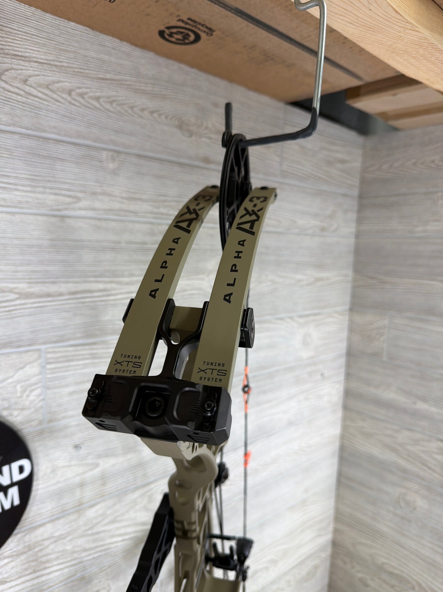 Used Hoyt AX-3 29 Sandstorm 70# With Hoyt QAD MX2 and Black Gold Rush