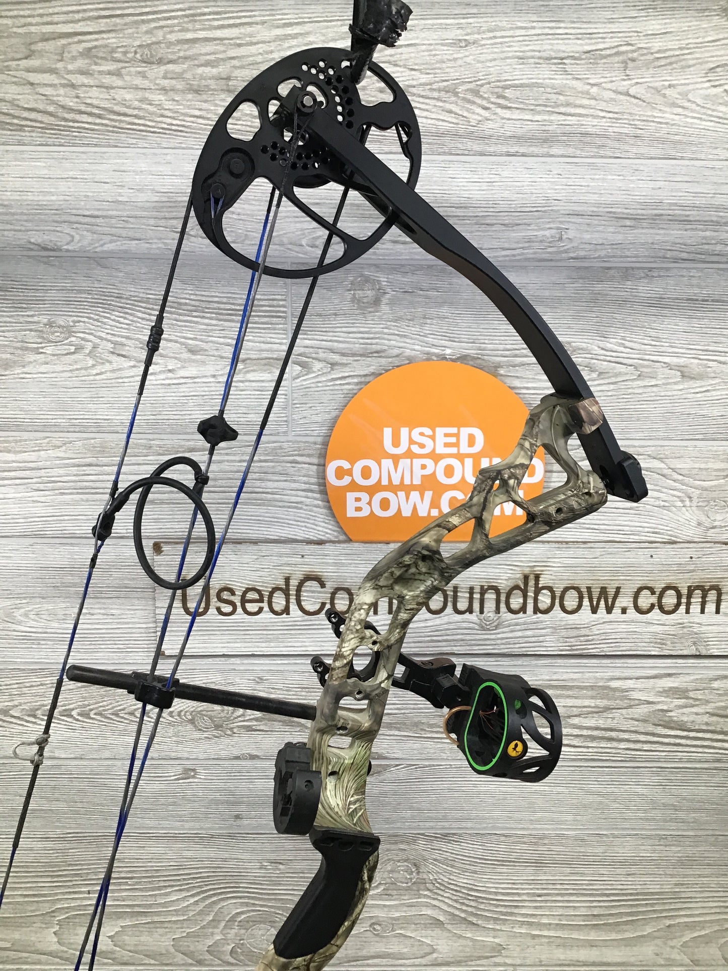 Diamond Infinite Edge Pro Left Handed Camo Hunting Package (5-70#)