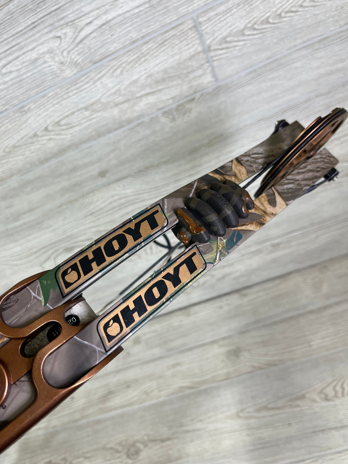 Used RH Hoyt ViperTec XT 1000 60-70# Realtree
