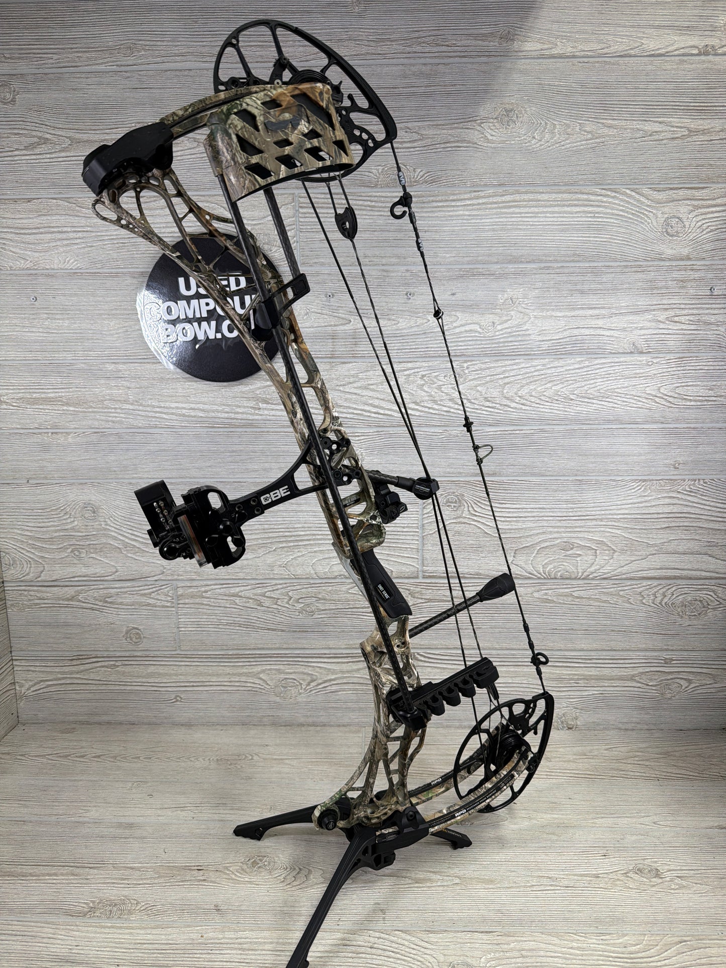 Used Mathews Lift 29.5 LH Realtree edge package 29/70