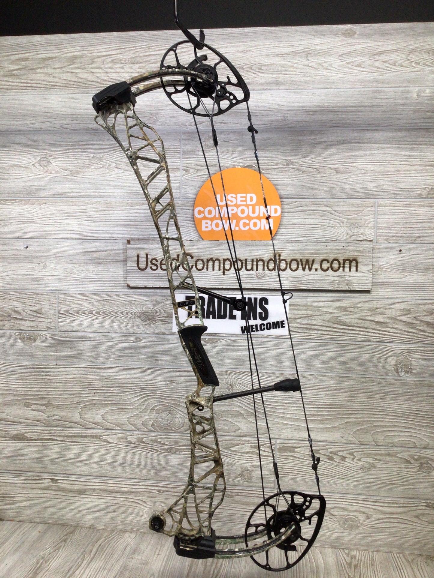 Used Mathews Lift 33 Realtree Edge RH 29/80 (NEW LIMBS)