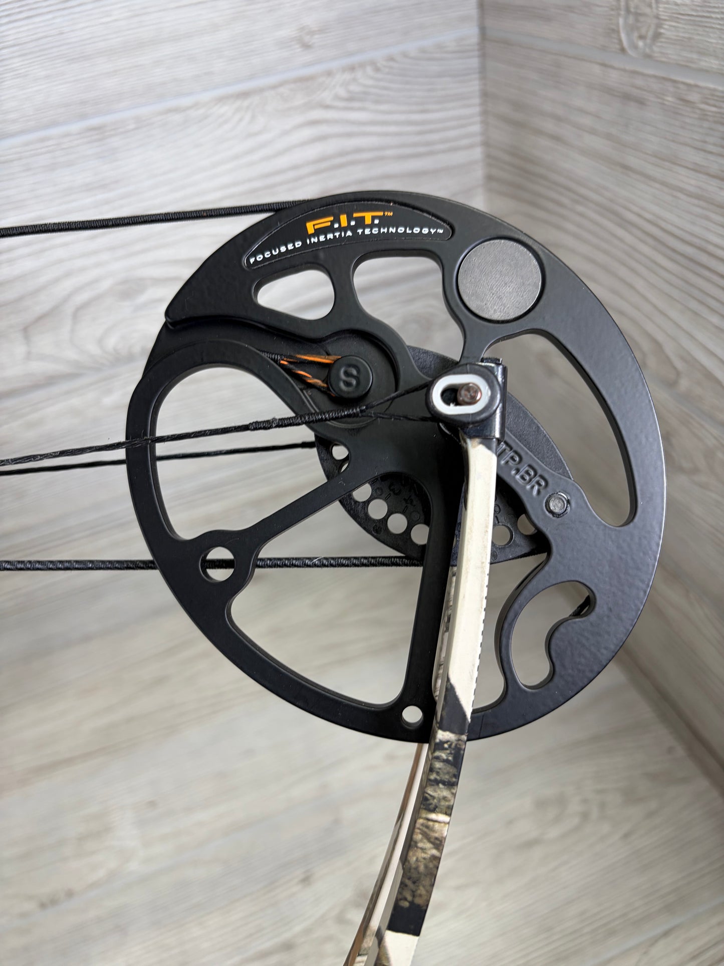 Used Mission Hype DTX Right Hand Camo Bow Pkg