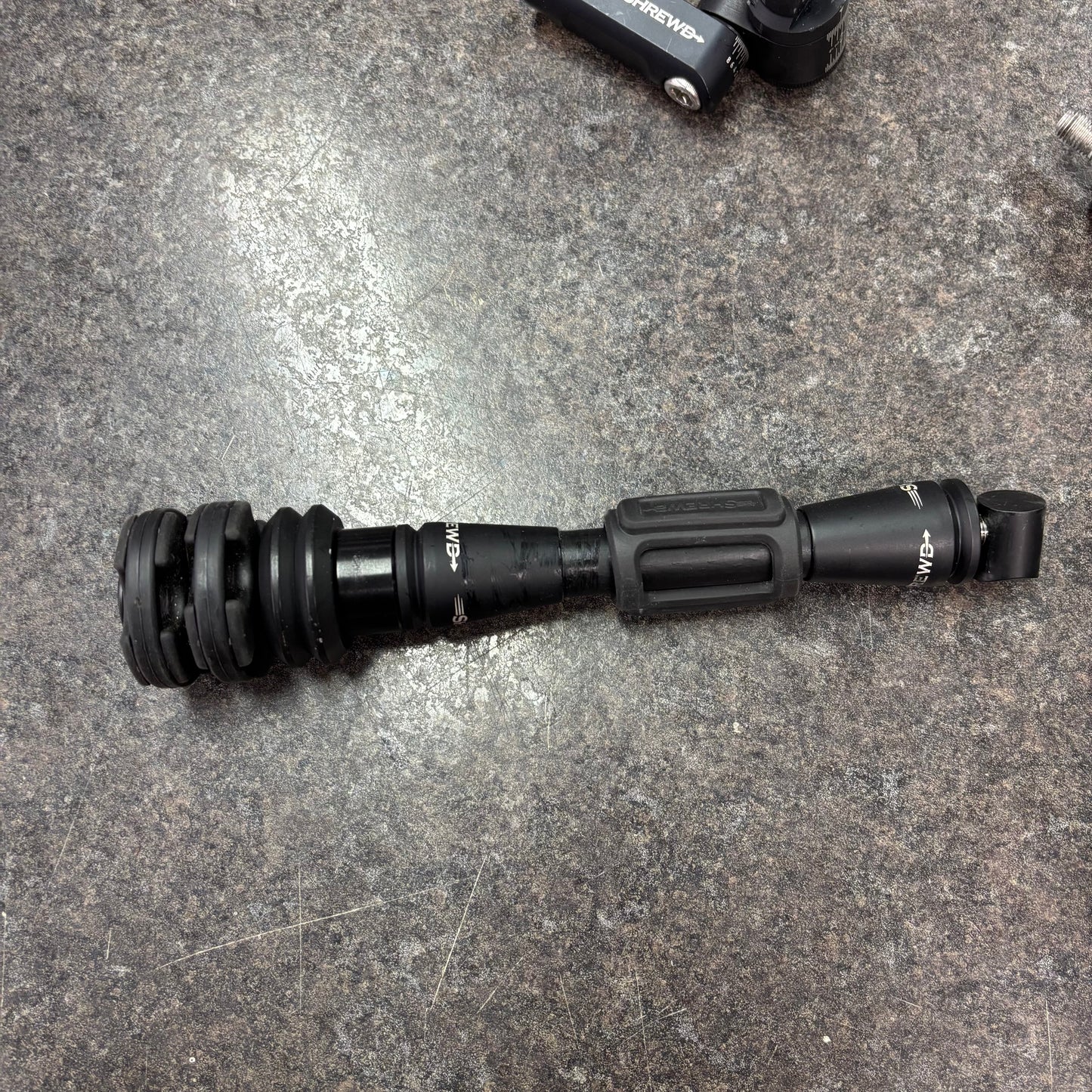 Used Shrewd Vantage 7" Stabilizer set with Atlas V-Bar and Quick Disconnect